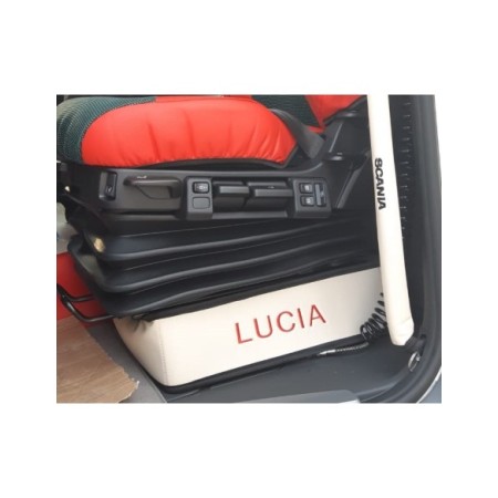 FALDONES DE ASIENTO POLIPIEL CON LOGO VOLVO 2UDS