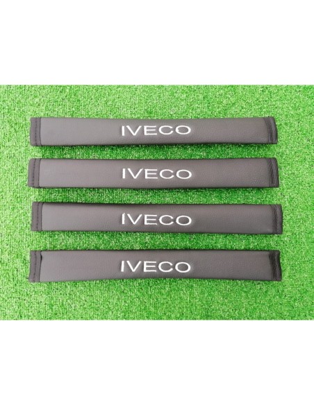 AGARRADERAS DE CAMION POLIPIEL LOGO IVECO 4UDS